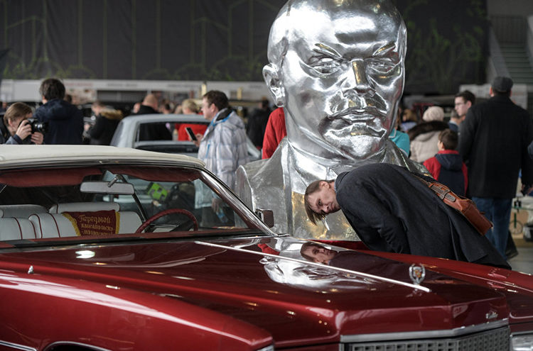 نمایشگاه خودروهای آنتیک در مسکو +تصاویر