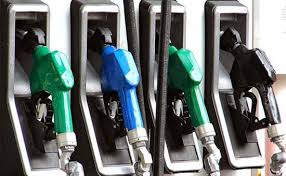 دونرخی‌شدن بنزین راه‌های سوء‌استفاده و دلالی را باز نگه می‌دارد