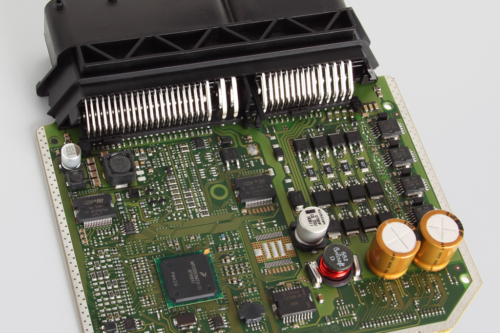 اصول کارکرد ECU چگونه است ؟