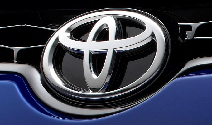 قیمت خرید و فروش انواع محصولات Toyota در بازار چقدر است؟