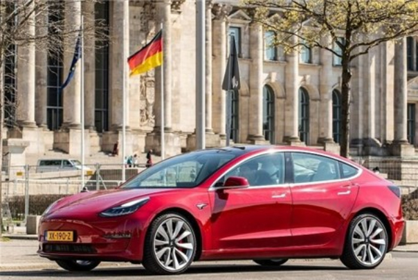 هدف گذاری تسلا برای فروش 80 هزار دستگاه خودرو در آلمان
