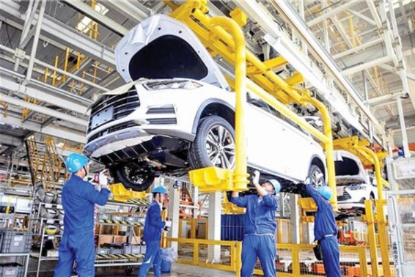 سایه سنگین کرونا بر صنعت خودروسازی چین