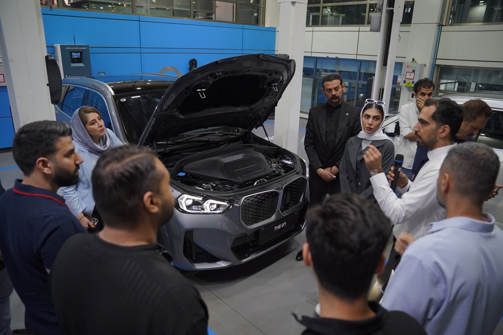 کلاس آموزشی خودروهای برقی BMW iX1 ویژه خریداران اولین بار توسط پرشیاخودرو برگزار شد
