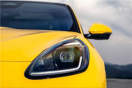 چرا برخی خودروهای لوکس با پلاک خارجی در ایران تردد می‌کنند؟