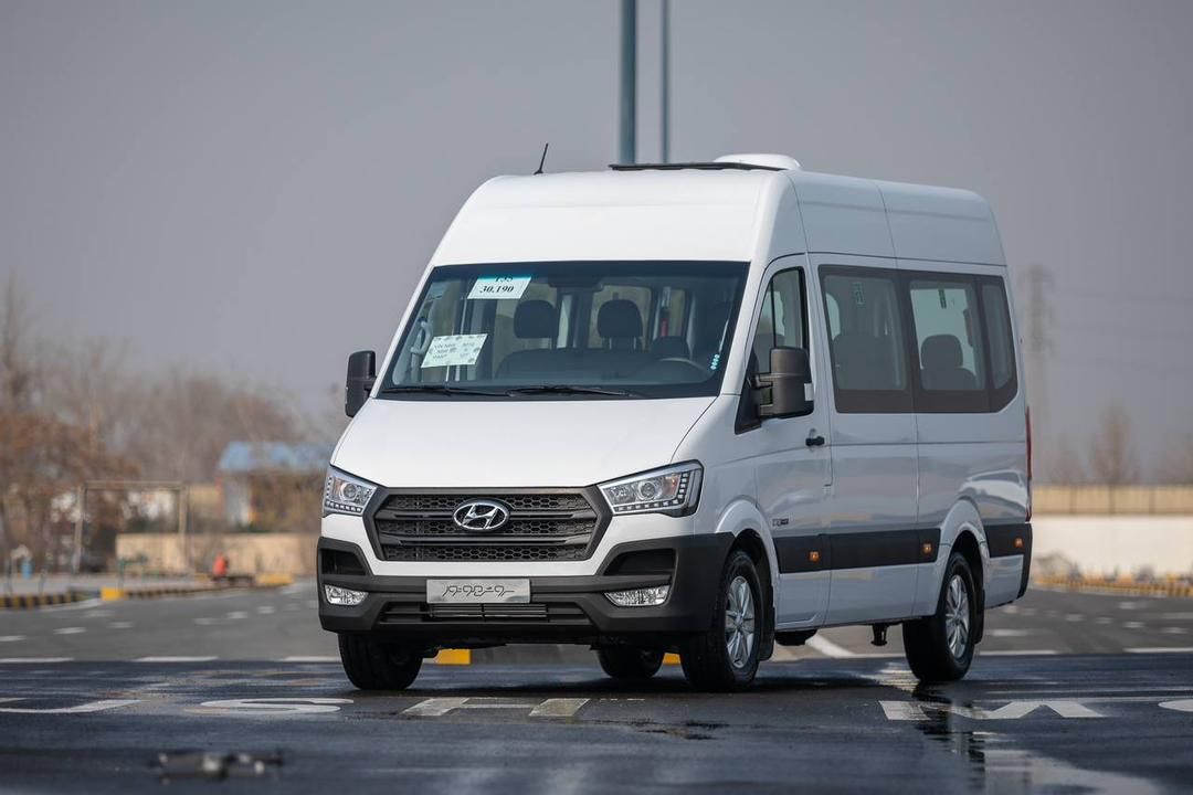 معرفی ون تجاری هیوندای H350