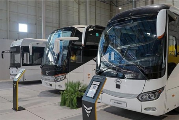 گروه بهمن با اتوبوس‌های شهری و بین شهری به نمایشگاه حمل‌ونقل تهران می‌رود